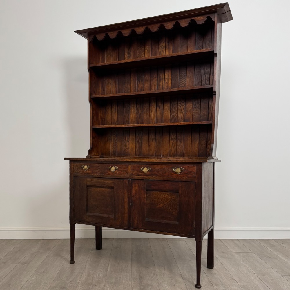Antique 20th Century Good Quality Dresser In Oak  View III