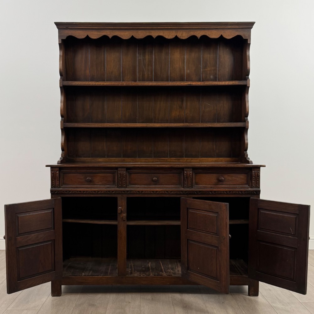 Antique 20th Century Good Quality Dresser In Oak View II