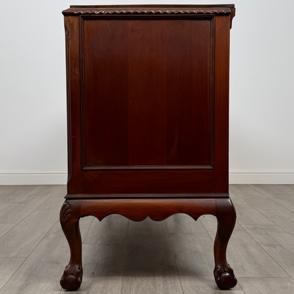  Antique 20th Century Good Quality Sideboard In Mahogany  View IV