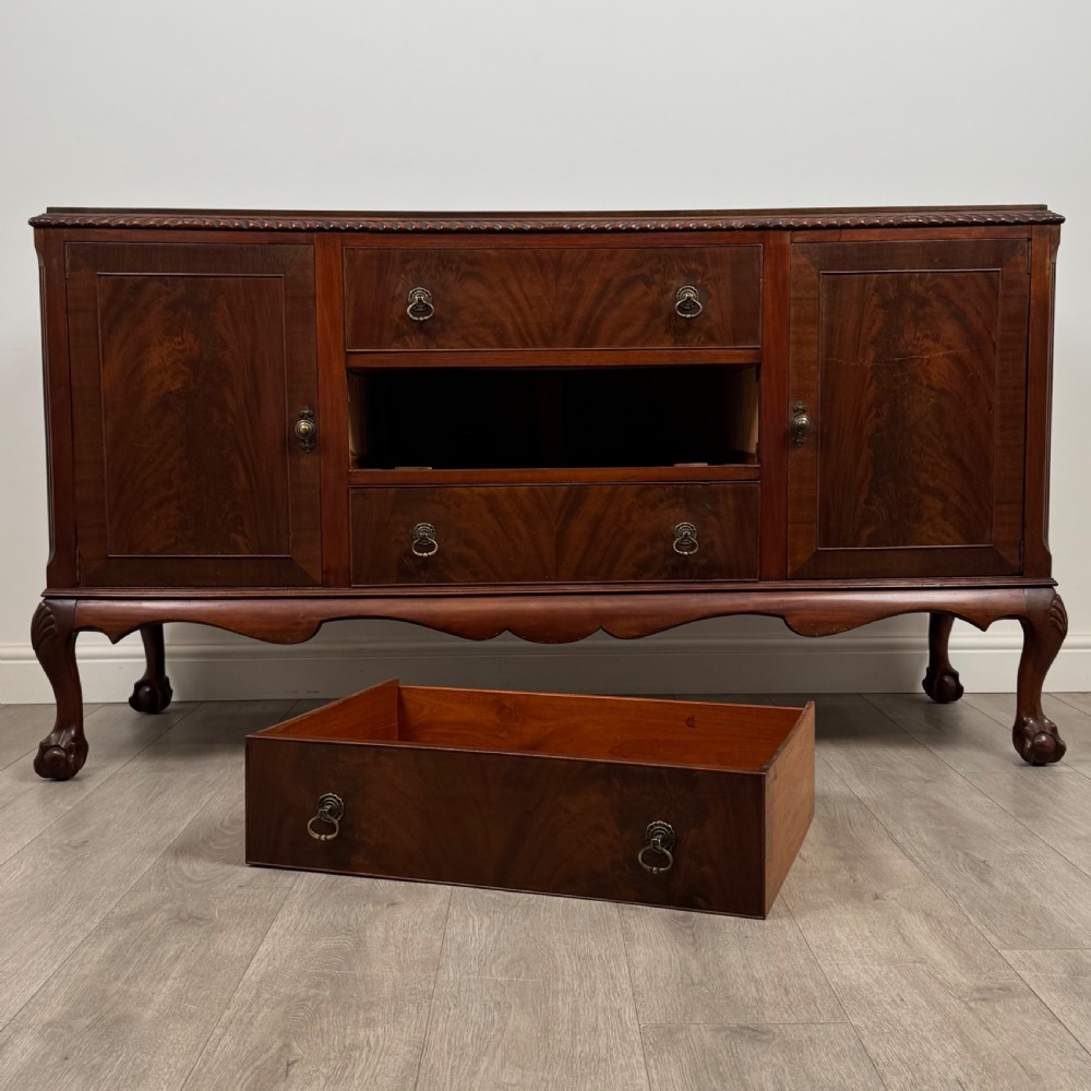  Antique 20th Century Good Quality Sideboard In Mahogany  View XI