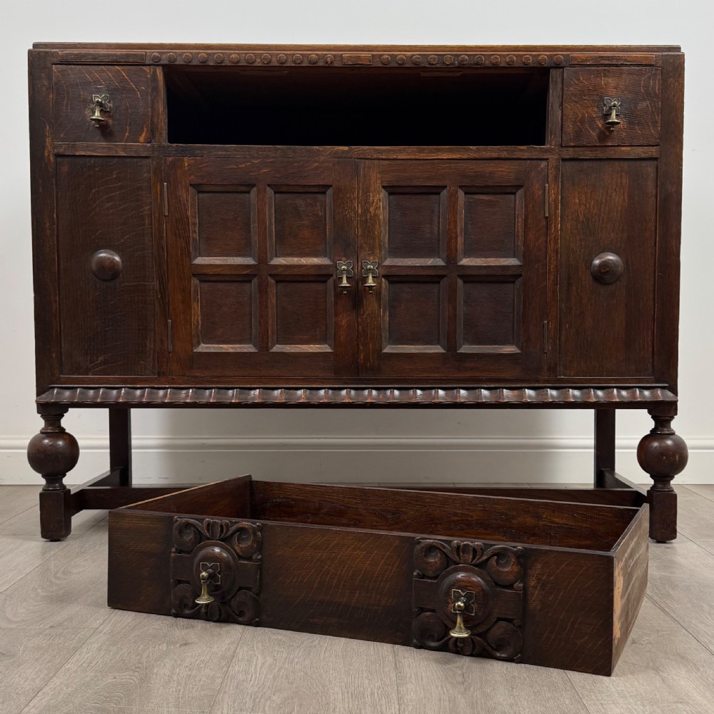  Antique 20th Century Good Quality Sideboard In Oak View XI