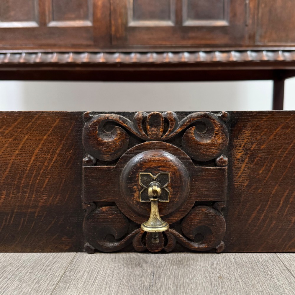  Antique 20th Century Good Quality Sideboard In Oak View XII