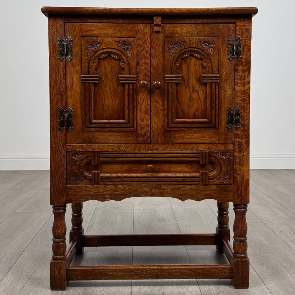 Antique 20th Century Good Quality Small Oak Cabinet 