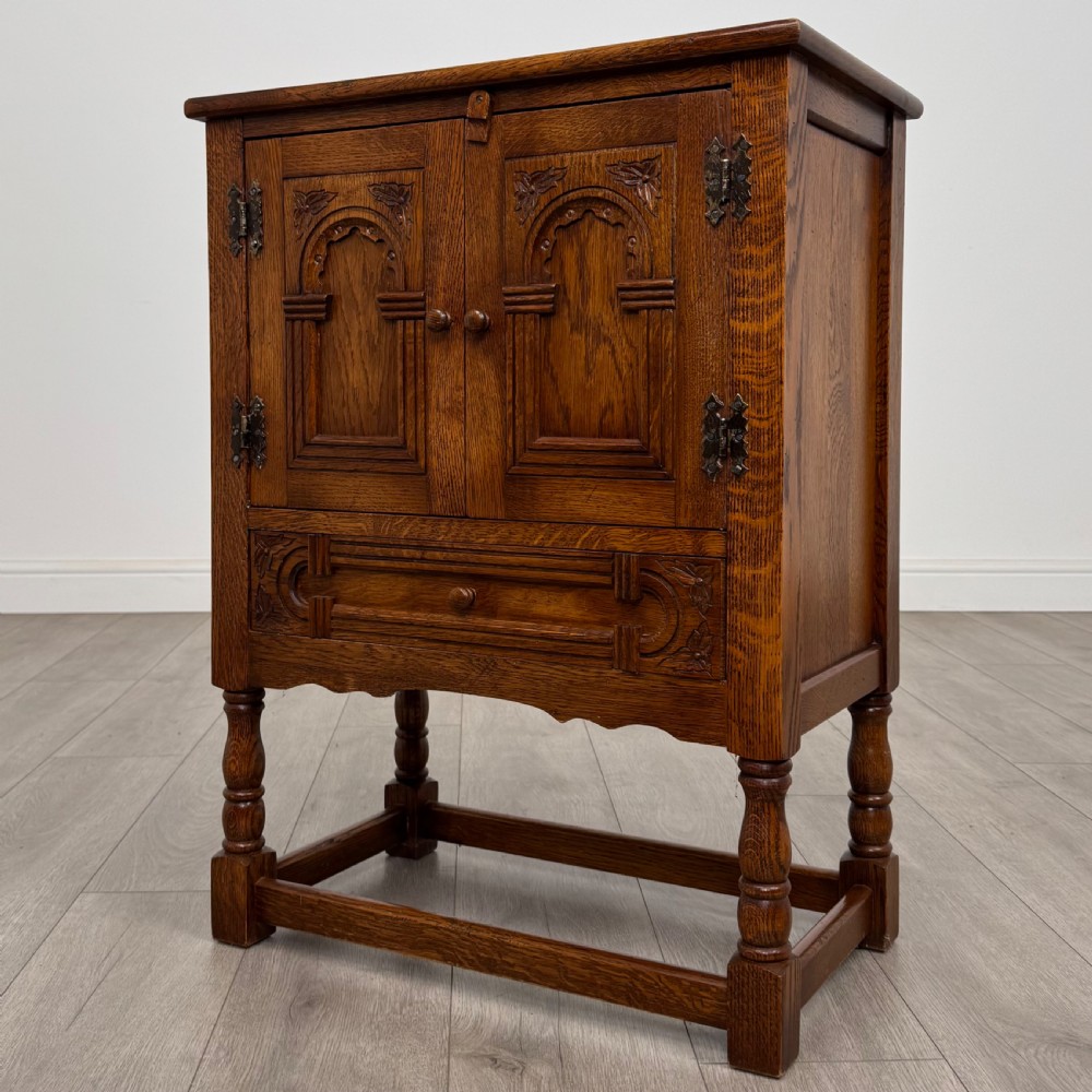 Antique 20th Century Good Quality Small Oak Cabinet  View III