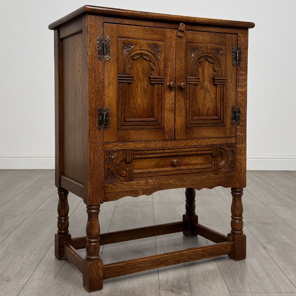 Antique 20th Century Good Quality Small Oak Cabinet  View IX