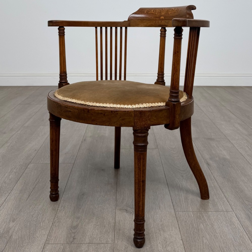 Antique 20th Century Fine Quality Inlaid Tub Chair In Mahogany 