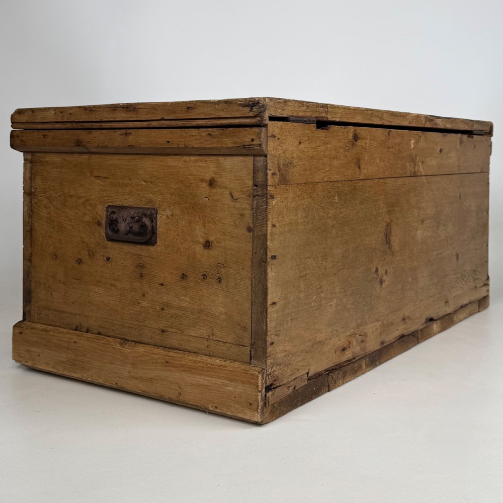  Antique 19th Century Good Quality Rustic Pine Blanket Box  View IV