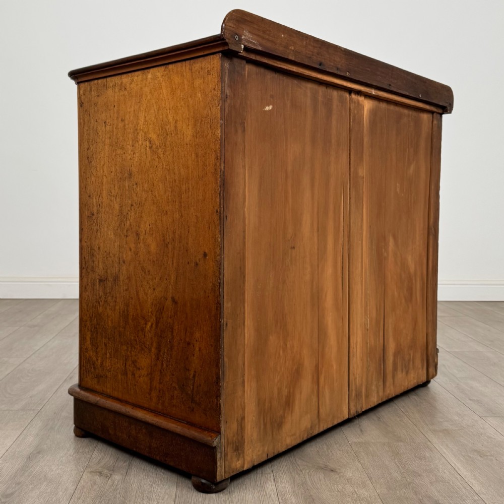 Antique 19th Century Fine Quality Chest Of Drawers In Mahogany  View IV