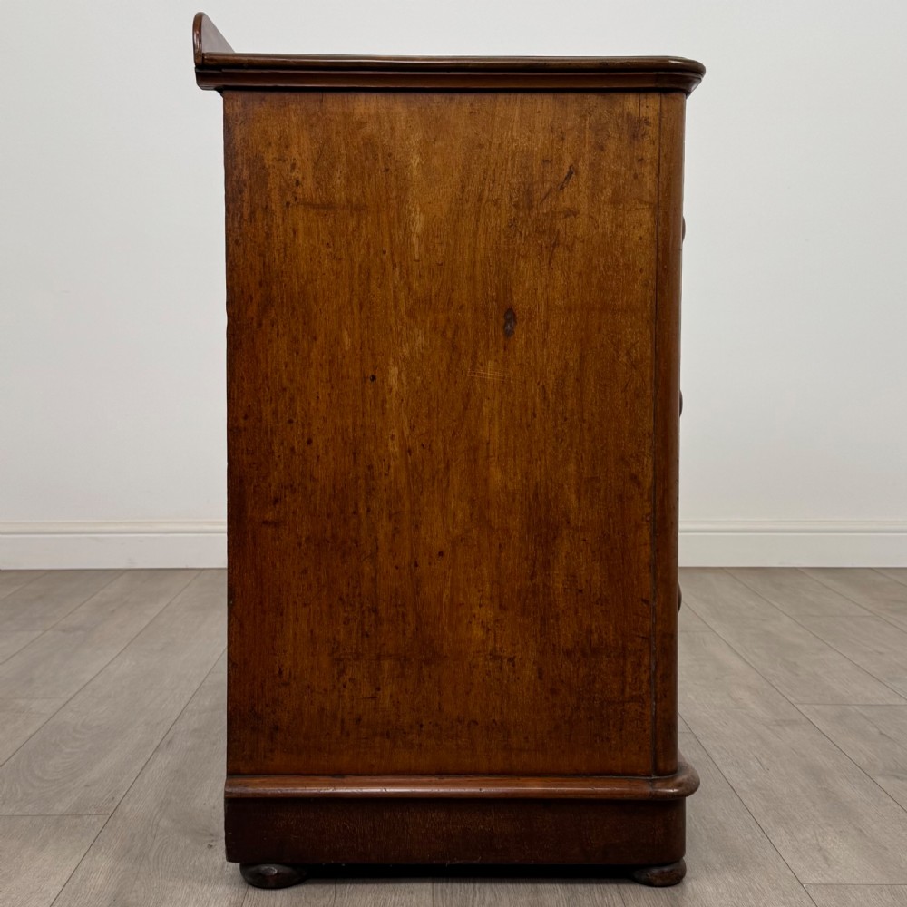 Antique 19th Century Fine Quality Chest Of Drawers In Mahogany  View VII