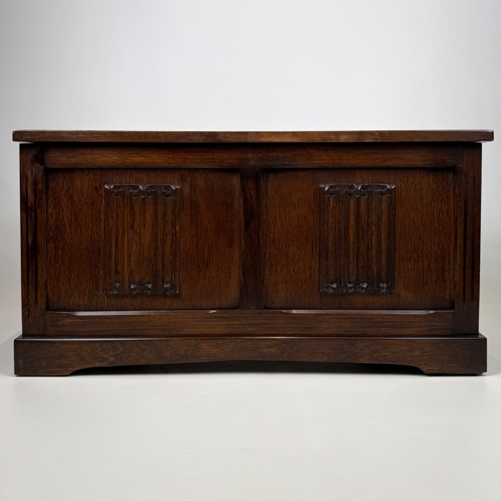 Antique 20th Century Linenfold Blanket Box In Oak