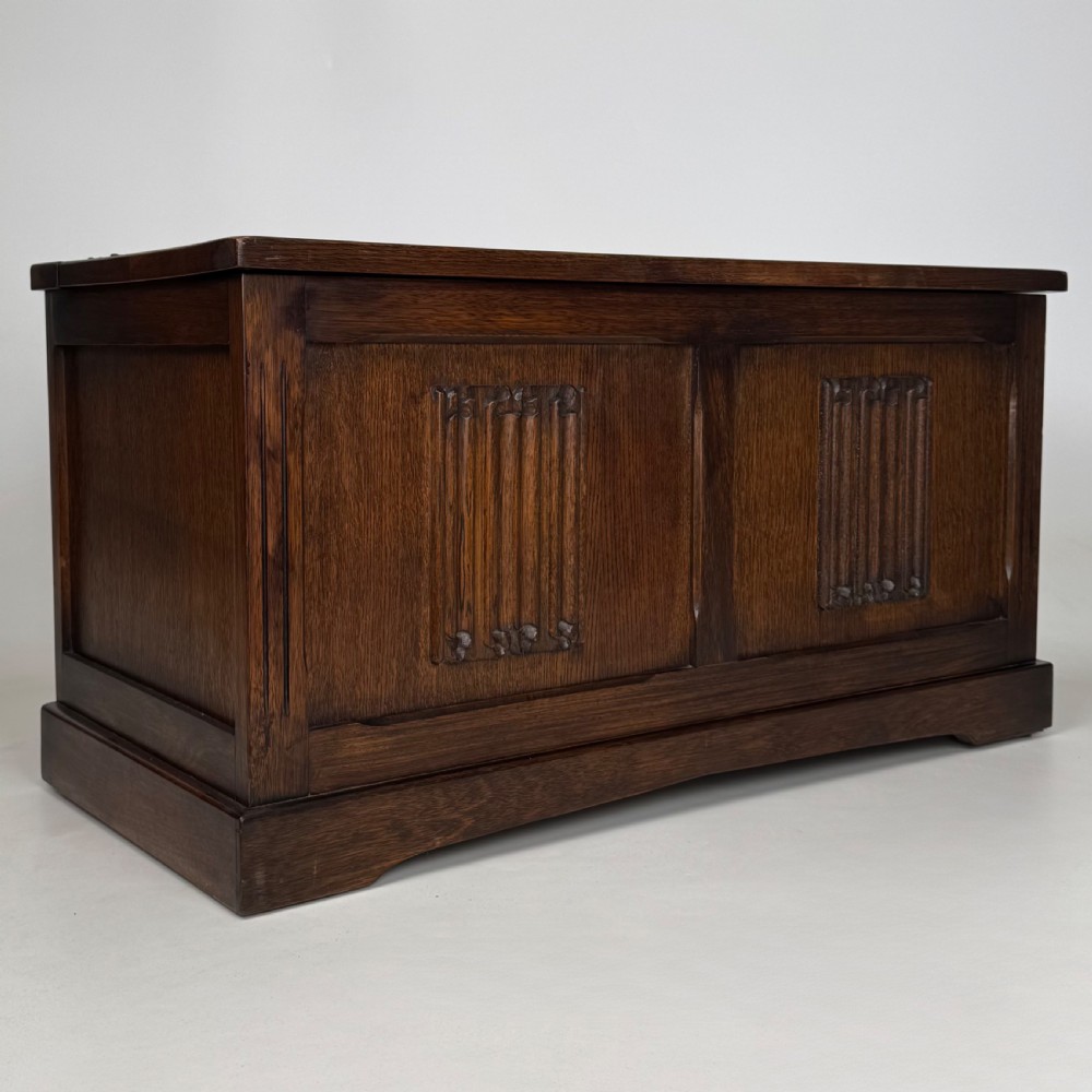 Antique 20th Century Linenfold Blanket Box In Oak View VIII
