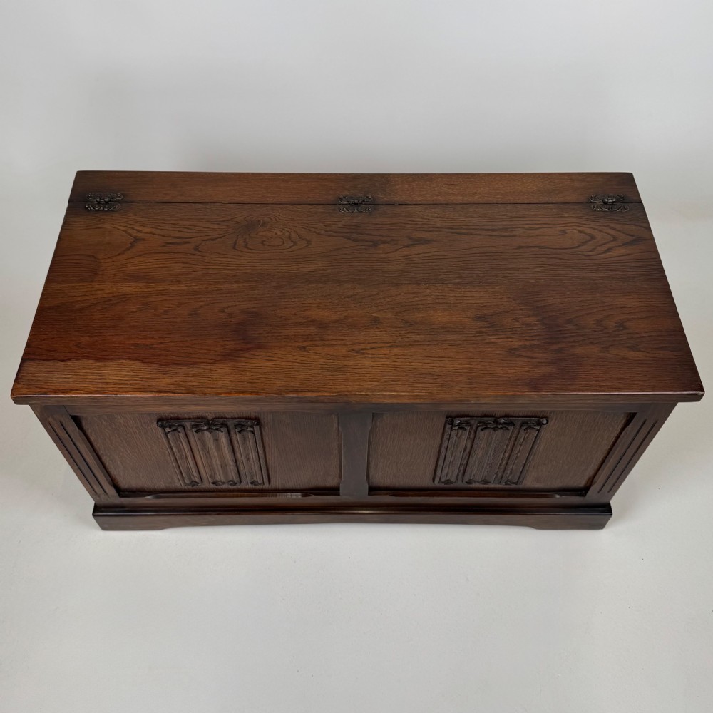 Antique 20th Century Linenfold Blanket Box In Oak View IX