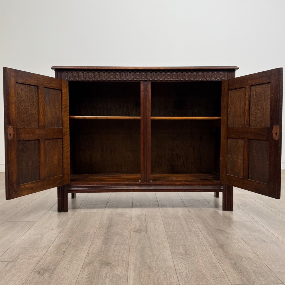 Antique 20th Century Good Quality Cupboard In Oak  View II