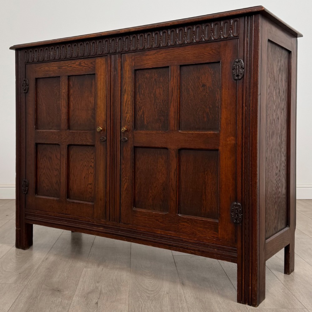 Antique 20th Century Good Quality Cupboard In Oak  View III