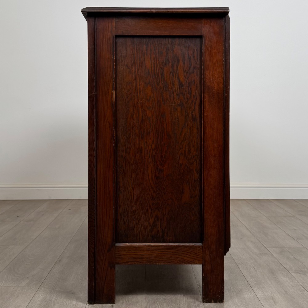 Antique 20th Century Good Quality Cupboard In Oak  View IV