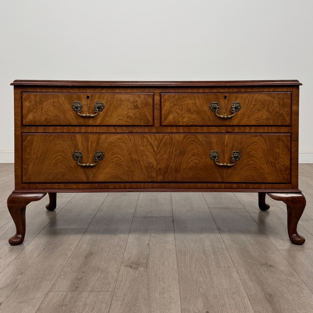  Antique 20th Century Low Chest Of Drawers In Walnut 