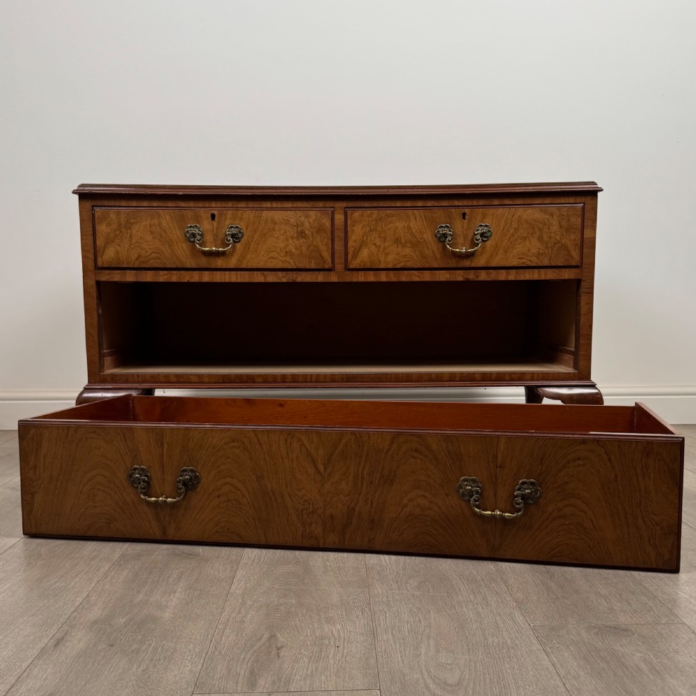  Antique 20th Century Low Chest Of Drawers In Walnut  View X