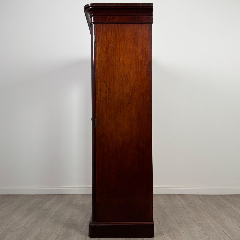 Antique 19th Century Fine Quality Wardrobe In Mahogany  View IV