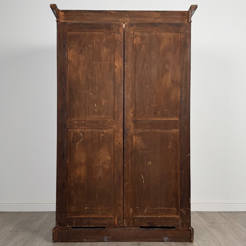 Antique 19th Century Fine Quality Wardrobe In Mahogany  View VII