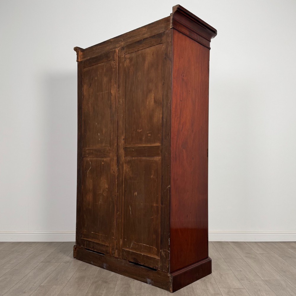 Antique 19th Century Fine Quality Wardrobe In Mahogany  View VIII