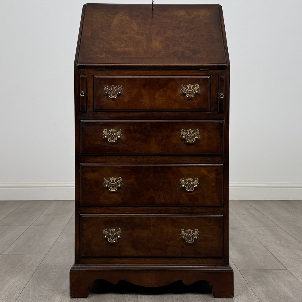  Antique 20th Century Narrow Bureau In Walnut 