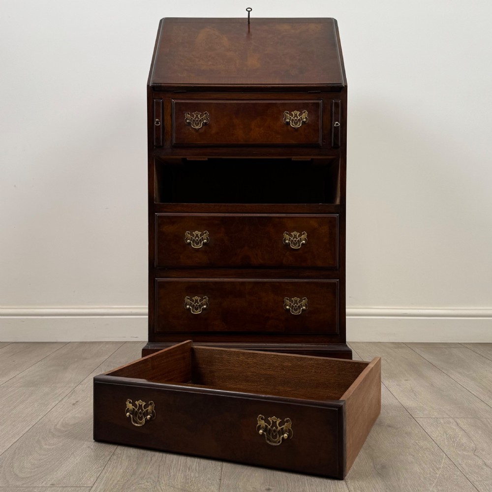  Antique 20th Century Narrow Bureau In Walnut  View XI