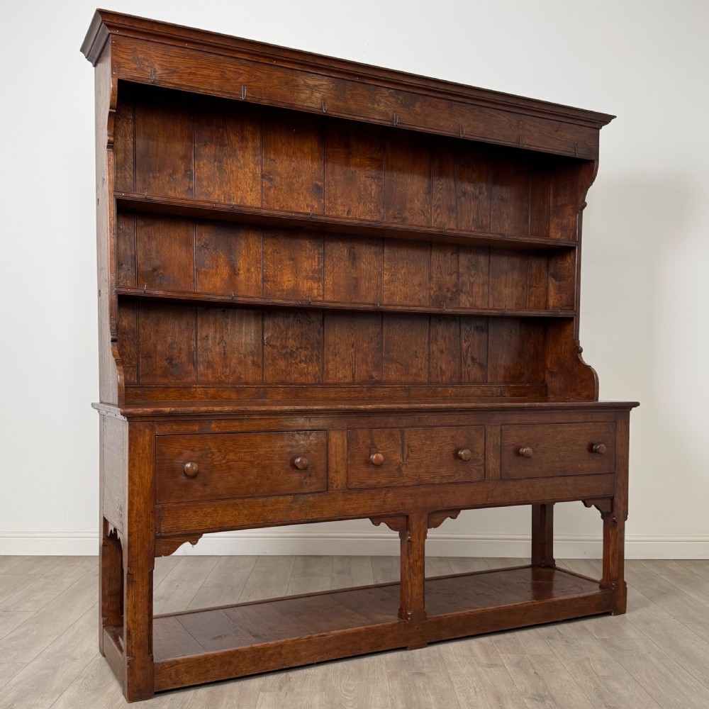 Antique 20th Century Fine Quality Large Oak Dresser  View IX