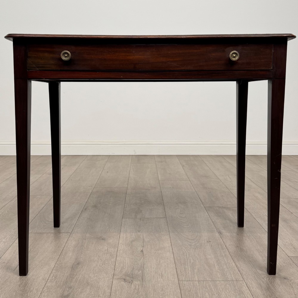 Antique 18th Century Good Quality Writing Table In Mahogany 