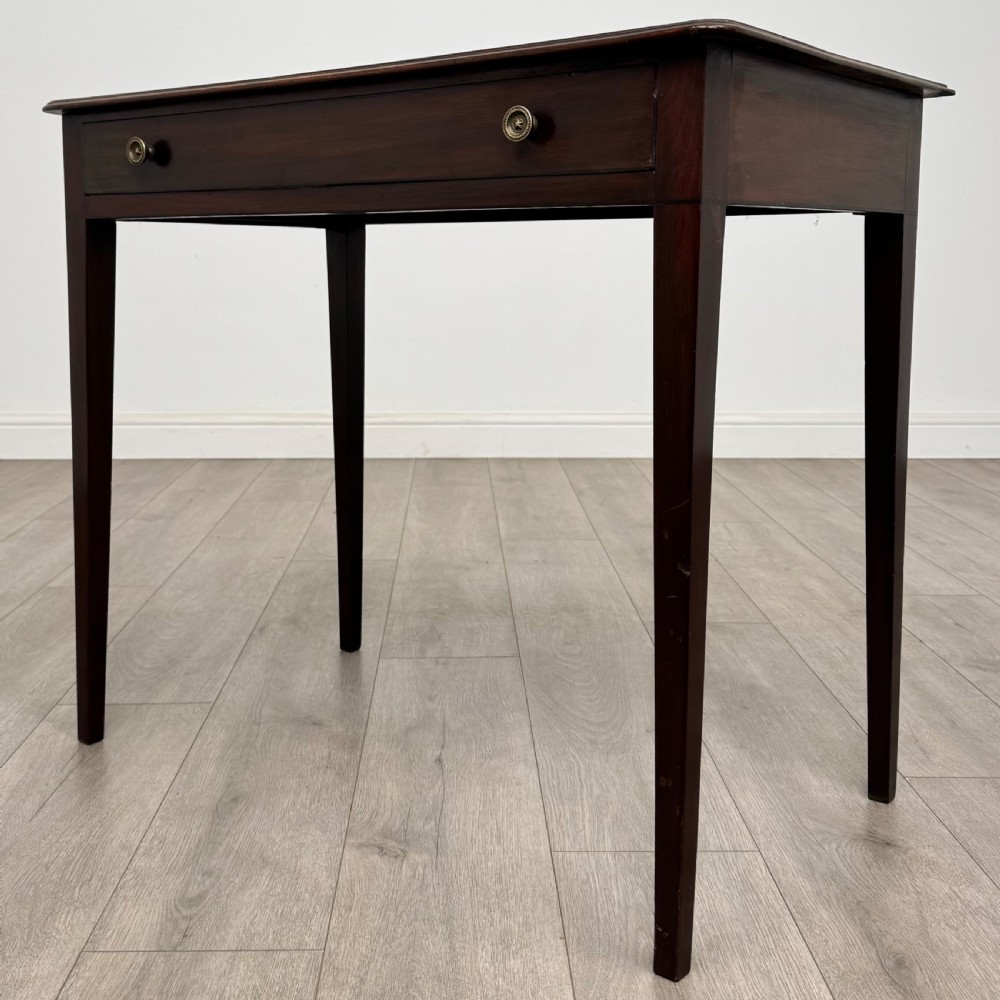 Antique 18th Century Good Quality Writing Table In Mahogany  View II
