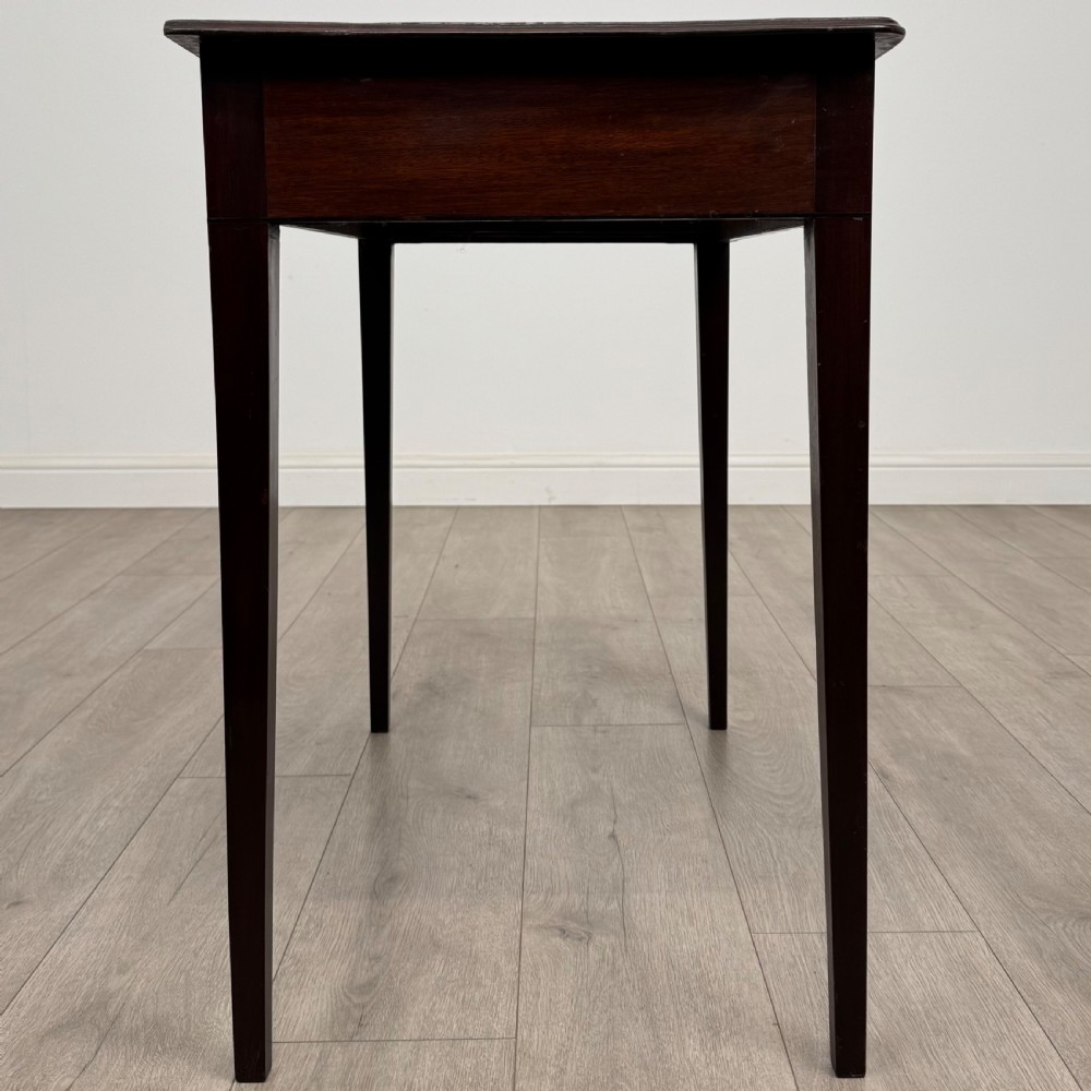 Antique 18th Century Good Quality Writing Table In Mahogany  View VII