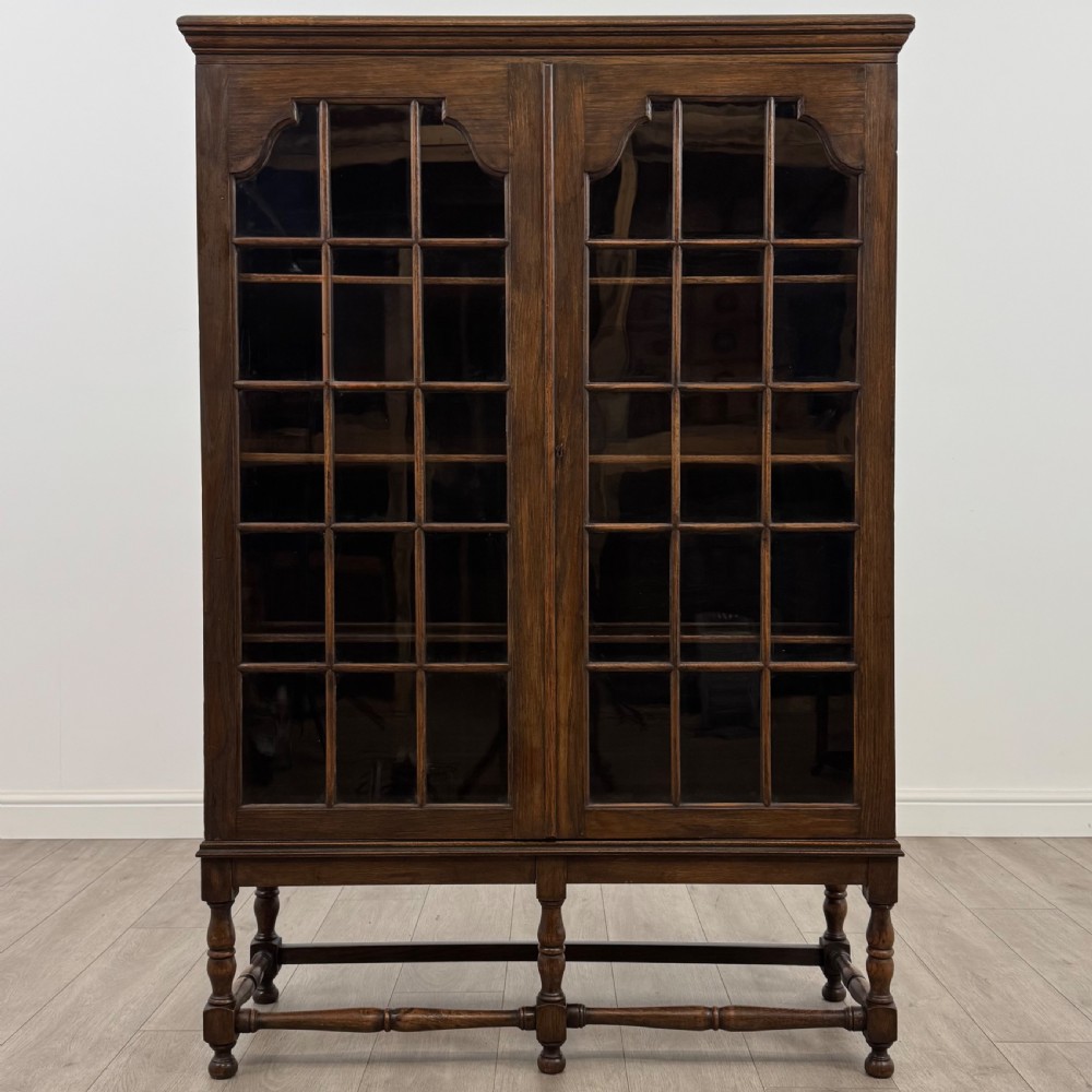 Antique 20th Century Good Quality Display Cabinet In Oak  View II