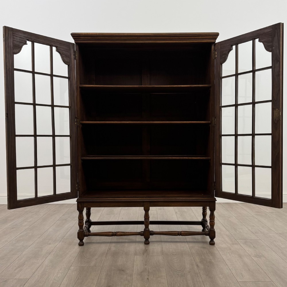 Antique 20th Century Good Quality Display Cabinet In Oak  View III