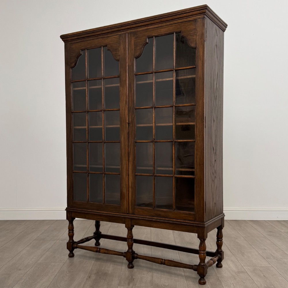 Antique 20th Century Good Quality Display Cabinet In Oak  View IV