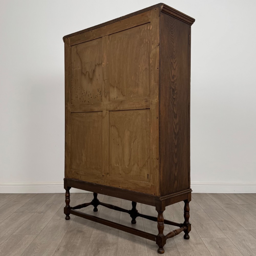 Antique 20th Century Good Quality Display Cabinet In Oak  View VIII