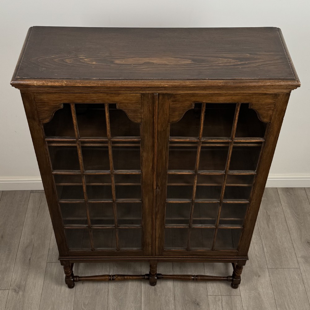 Antique 20th Century Good Quality Display Cabinet In Oak  View XI