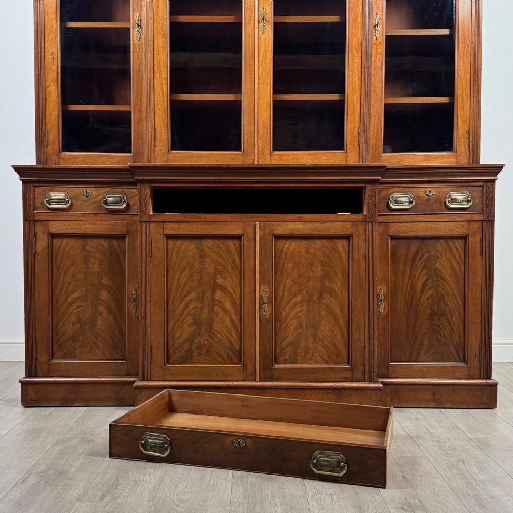 Antique 19th Century Fine Quality Bookcase In Mahogany  View VIII