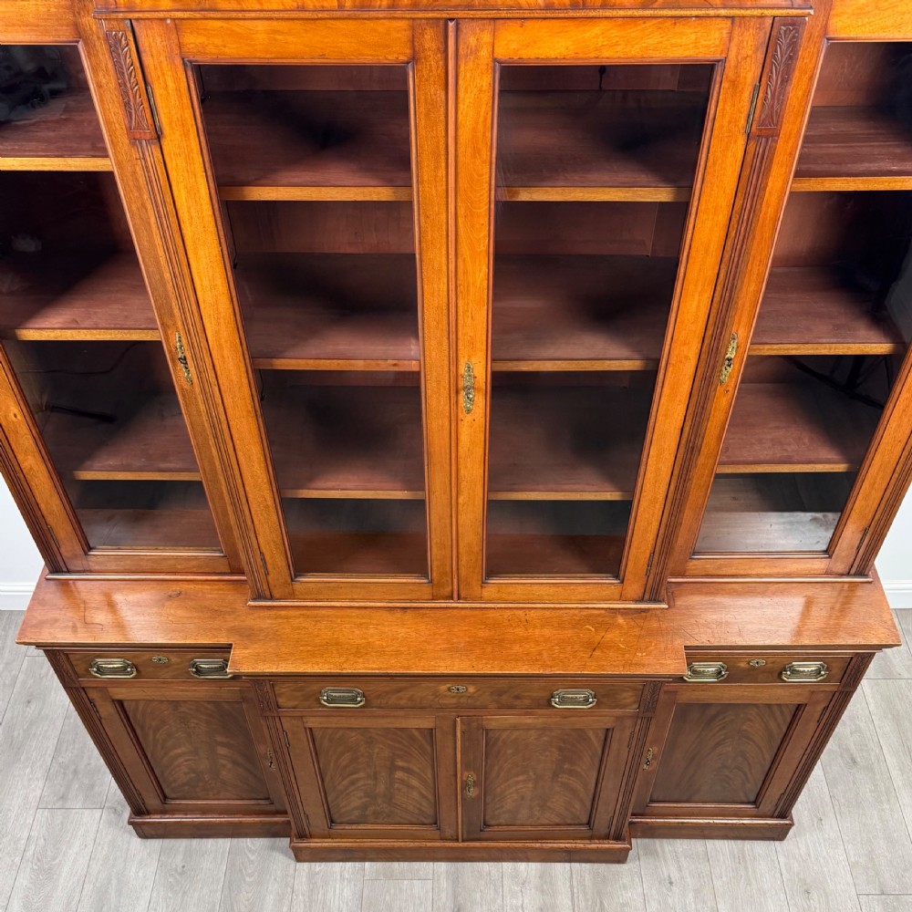 Antique 19th Century Fine Quality Bookcase In Mahogany  View XI
