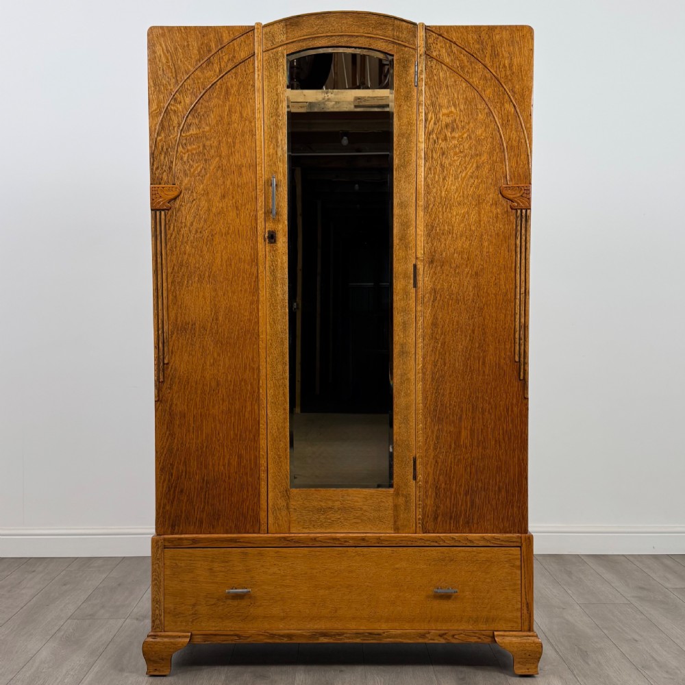 Antique 20th Century Arts & Crafts Style Wardrobe In Oak