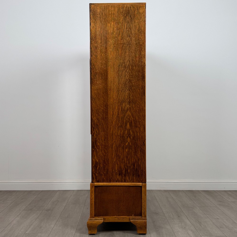 Antique 20th Century Arts & Crafts Style Wardrobe In Oak View IV