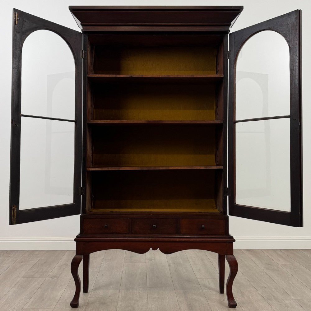  Antique 18th Century Fine Quality Display Cabinet In Mahogany View III