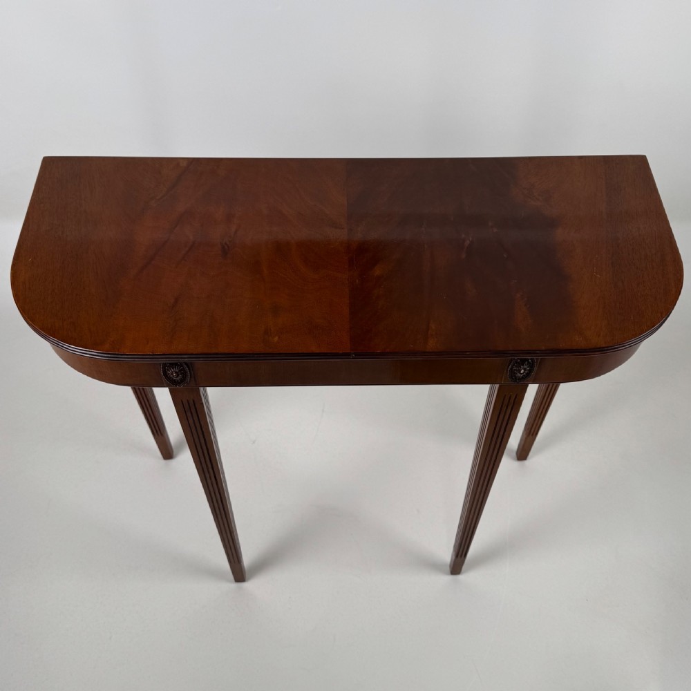 Antique 20th Century Small Decorative Side Table In Mahogany  View VIII