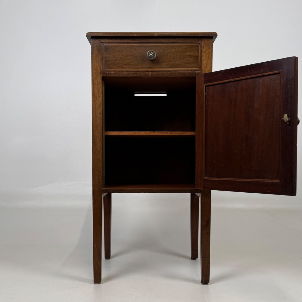 Antique 20th Century Good Quality Small Mahogany Cabinet View II