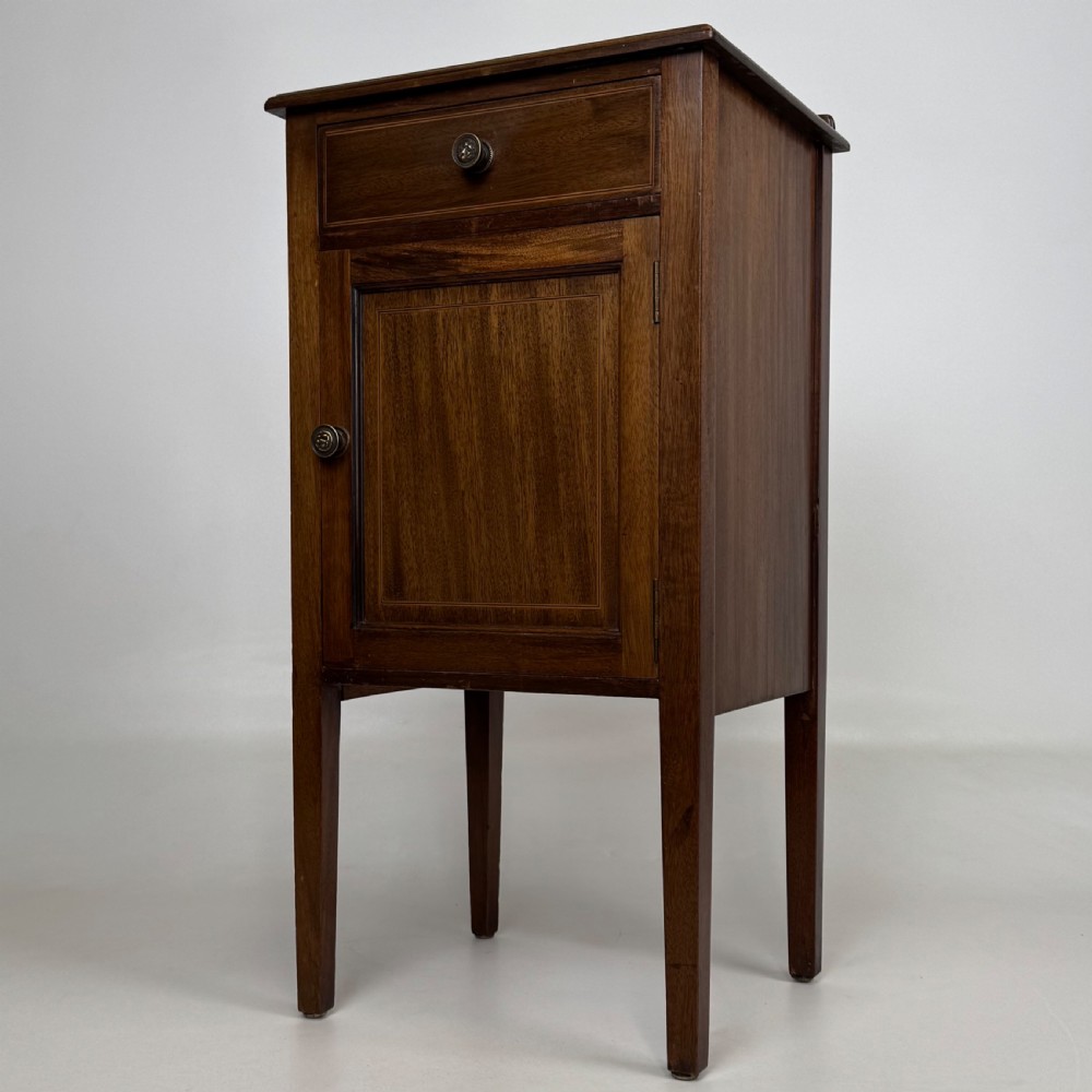 Antique 20th Century Good Quality Small Mahogany Cabinet View III