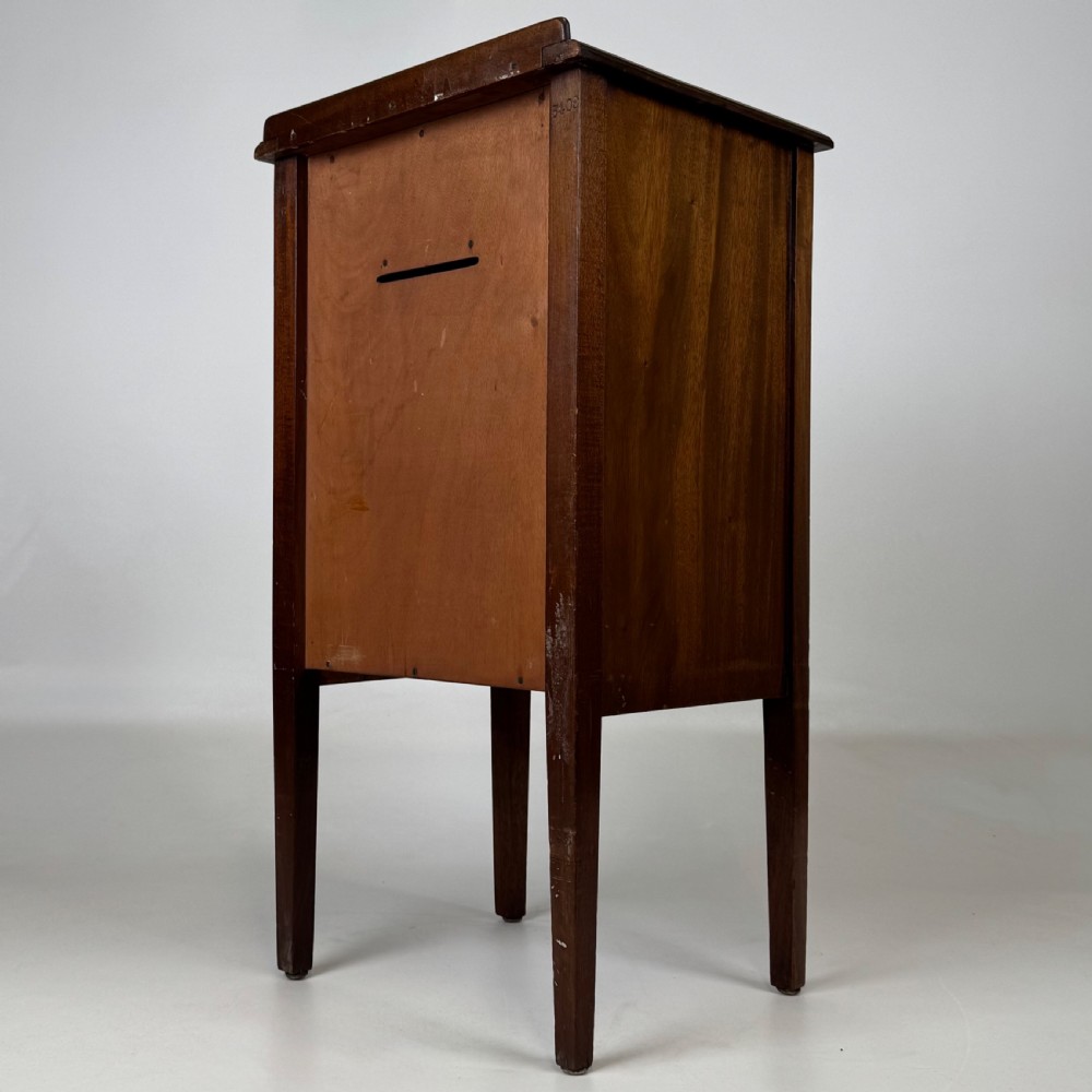 Antique 20th Century Good Quality Small Mahogany Cabinet View VII