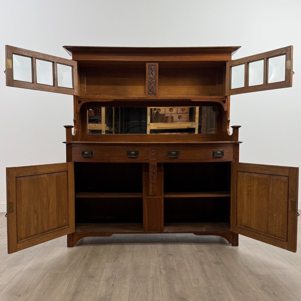 Antique 20th Century Fine Quality Arts & Crafts Sideboard In Oak  View II