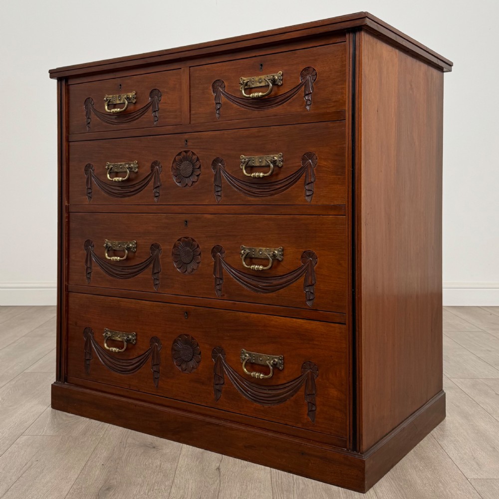 Antique 20th Century Fine Quality Chest Of Drawers In Walnut  View II
