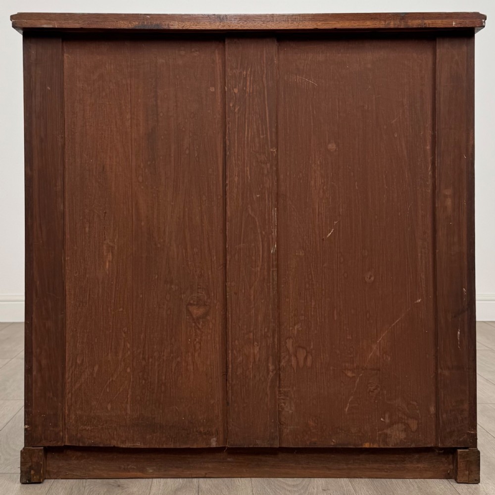 Antique 20th Century Fine Quality Chest Of Drawers In Walnut  View V