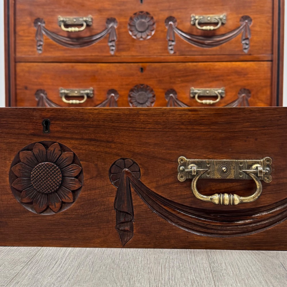 Antique 20th Century Fine Quality Chest Of Drawers In Walnut  View XI