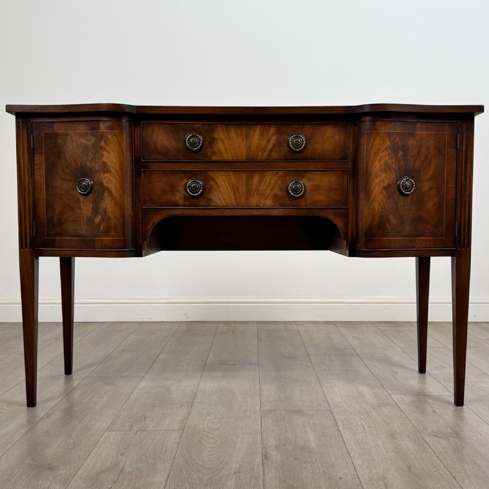 Antique 20th Century Good Quality Sideboard In Mahogany 