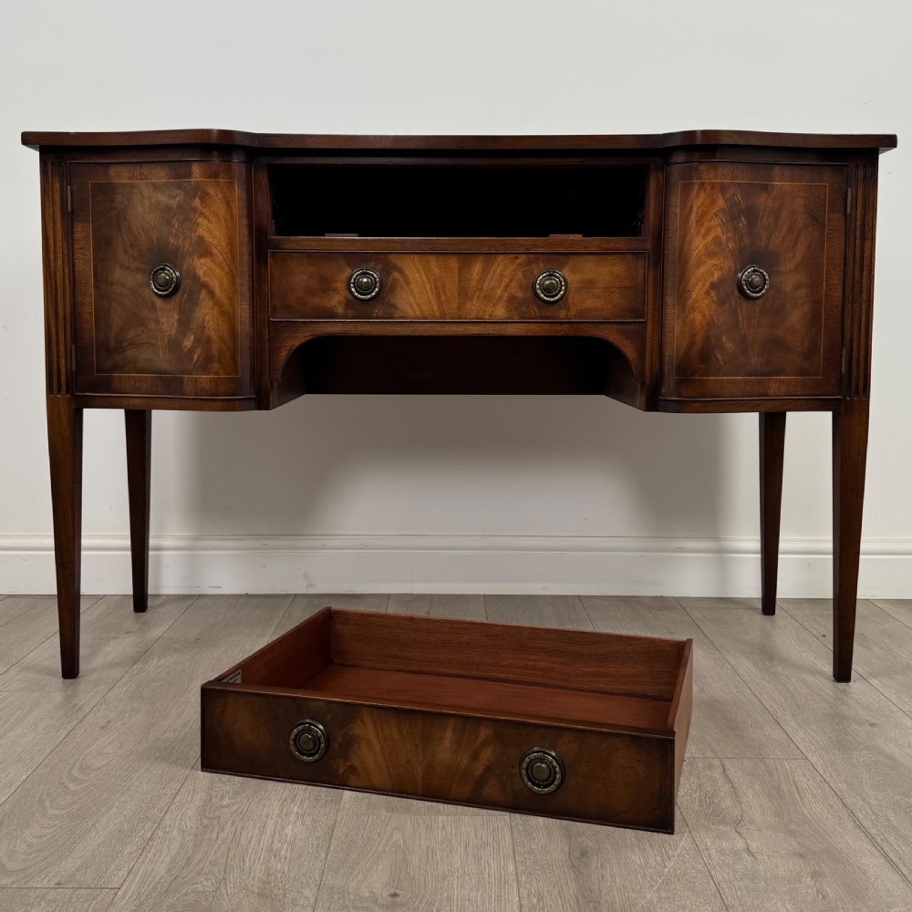 Antique 20th Century Good Quality Sideboard In Mahogany  View XI